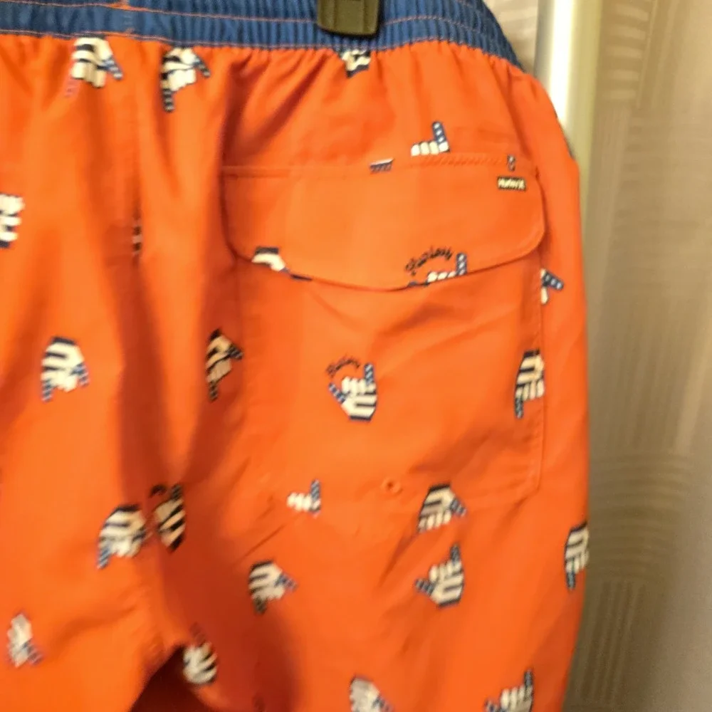 Hurley‎ Men's X-Large Red Hang Ten Hand Symbol Print Elastic Waist Swim Shorts